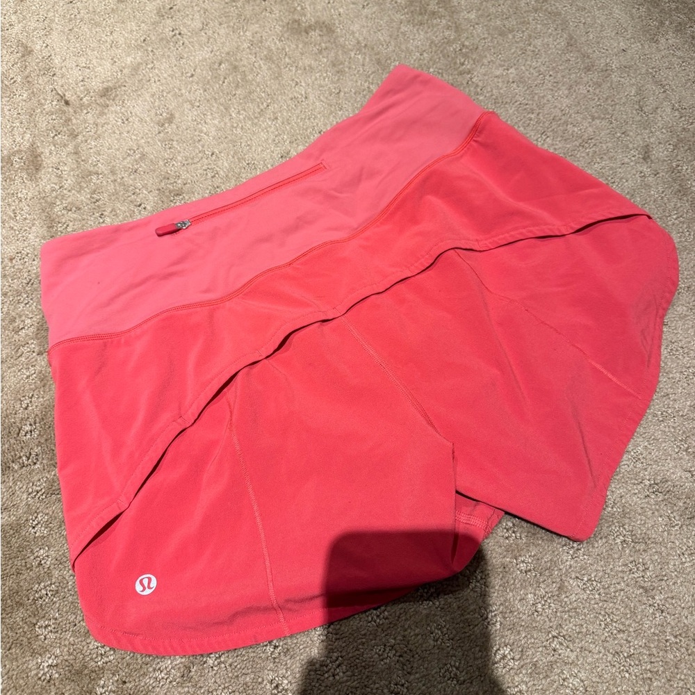 Lululemon Speed Up Shorts – Size 6 – Coral/Pink